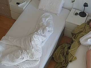 voyeurcam-julmodels-bed-7 webcam model