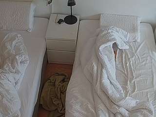 voyeurcam-julmodels-bed-7 Public Chat Channel