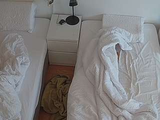 voyeurcam-julmodels-bed-7 Public Chat Channel
