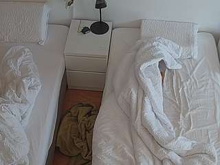 voyeurcam-julmodels-bed-7 Public Chat Channel