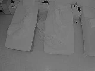 voyeurcam-julmodels-bed-7