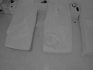 voyeurcam-julmodels-bed-7