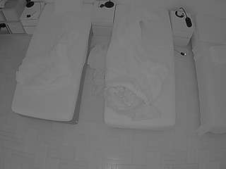 voyeurcam-julmodels-bed-7