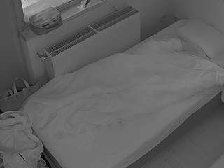 voyeurcam-julmodels-bed-7 Live Webcam on CamSoda