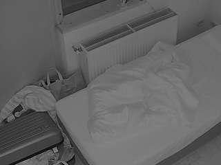 voyeurcam-julmodels-bed-7