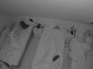 voyeurcam-julmodels-bed-7