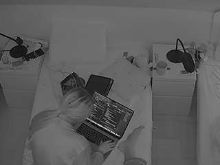 voyeurcam-julmodels-bed-7
