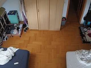 voyeurcam-julmodels-bed-7