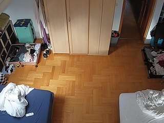 voyeurcam-julmodels-bed-7