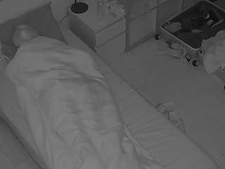 voyeurcam-julmodels-bed-7