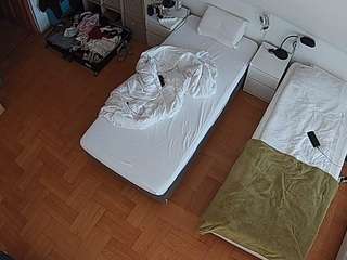 voyeurcam-julmodels-bed-7