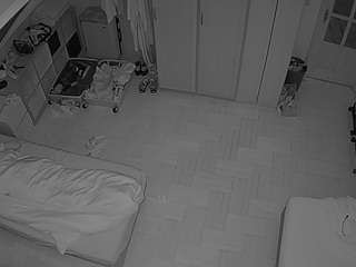 voyeurcam-julmodels-bed-7
