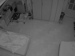 voyeurcam-julmodels-bed-7