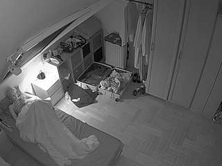 voyeurcam-julmodels-bed-7