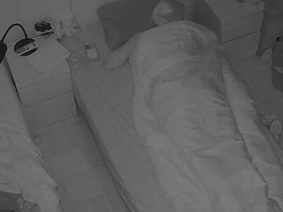 voyeurcam-julmodels-bed-7