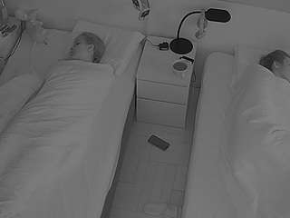 voyeurcam-julmodels-bed-7