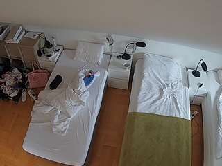 voyeurcam-julmodels-bed-7