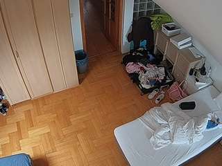 voyeurcam-julmodels-bed-7