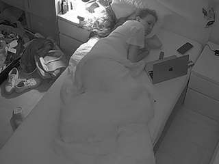 voyeurcam-julmodels-bed-7