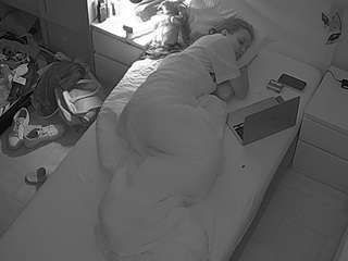 voyeurcam-julmodels-bed-7