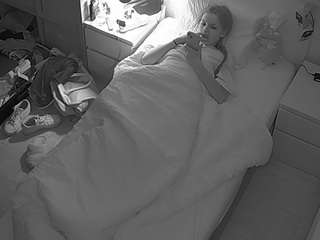 voyeurcam-julmodels-bed-7