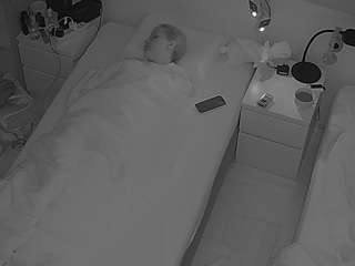 voyeurcam-julmodels-bed-7
