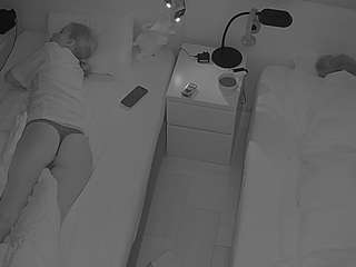 voyeurcam-julmodels-bed-7