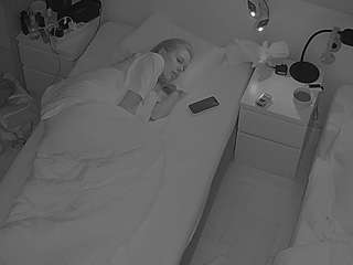 voyeurcam-julmodels-bed-7