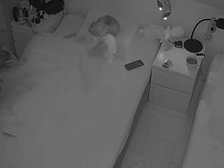 voyeurcam-julmodels-bed-7