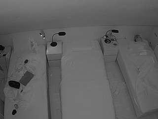 voyeurcam-julmodels-bed-7