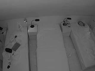 voyeurcam-julmodels-bed-7