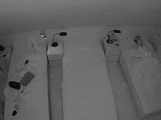 voyeurcam-julmodels-bed-7