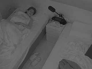 voyeurcam-julmodels-bed-7