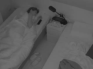 voyeurcam-julmodels-bed-7