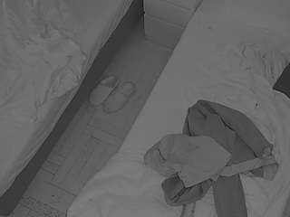 voyeurcam-julmodels-bed-7