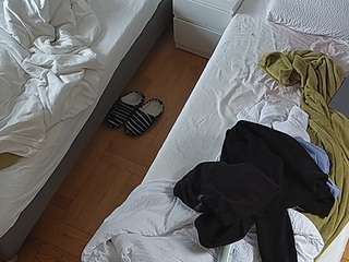 voyeurcam-julmodels-bed-7