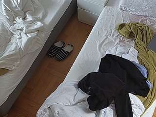 voyeurcam-julmodels-bed-7
