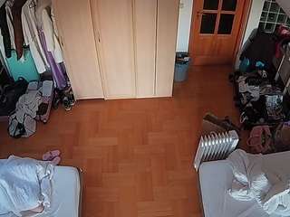 voyeurcam-julmodels-bed-7