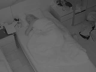 voyeurcam-julmodels-bed-7