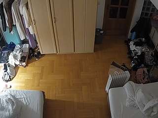 voyeurcam-julmodels-bed-7