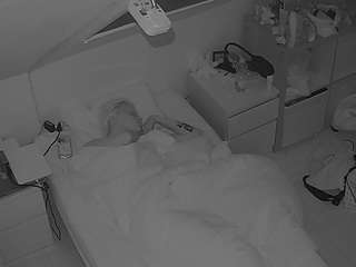voyeurcam-julmodels-bed-7