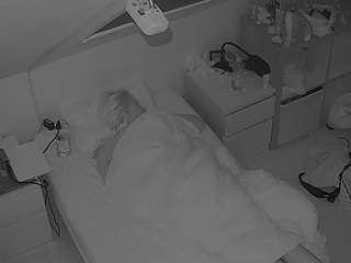 voyeurcam-julmodels-bed-7