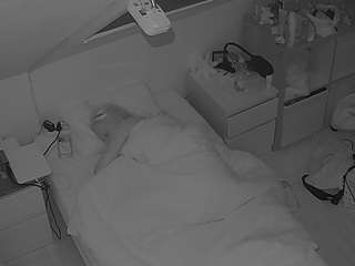 voyeurcam-julmodels-bed-7