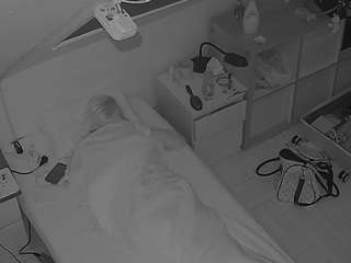 voyeurcam-julmodels-bed-7