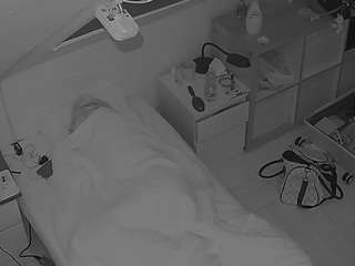 voyeurcam-julmodels-bed-7
