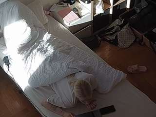 voyeurcam-julmodels-bed-7