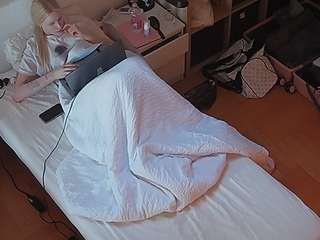 voyeurcam-julmodels-bed-7