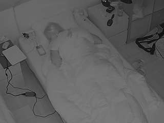 voyeurcam-julmodels-bed-7