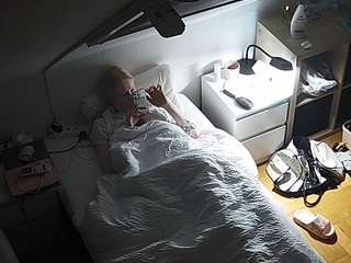 voyeurcam-julmodels-bed-7