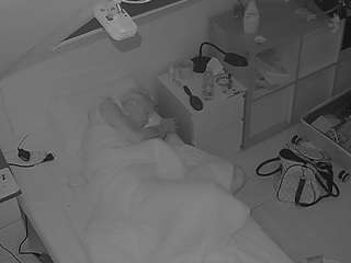 voyeurcam-julmodels-bed-7
